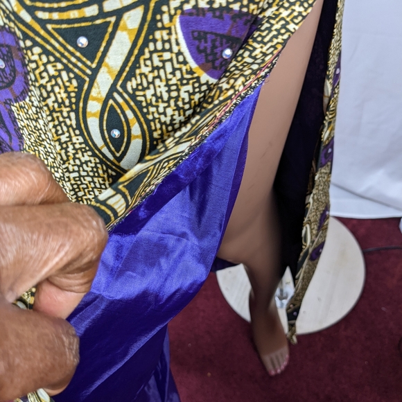 NWOT, AFRICAN PRINT MAXI DRESS WITH THIGH HIGH SPLIT ON BOTH SIDES SIZE 18 - Picture 6 of 12